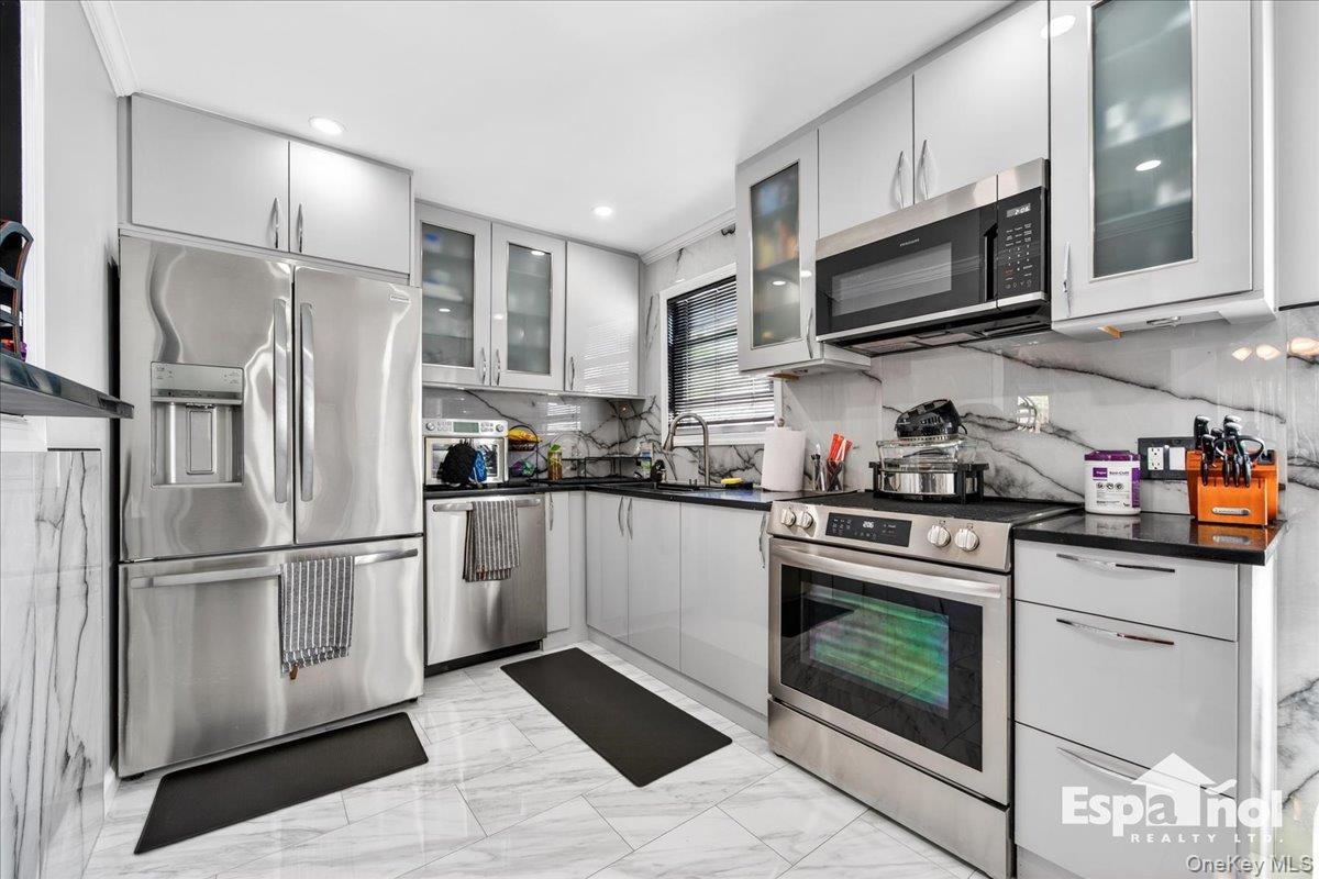 Single Family Ronald  Suffolk County, NY 11701, MLS-990542-14