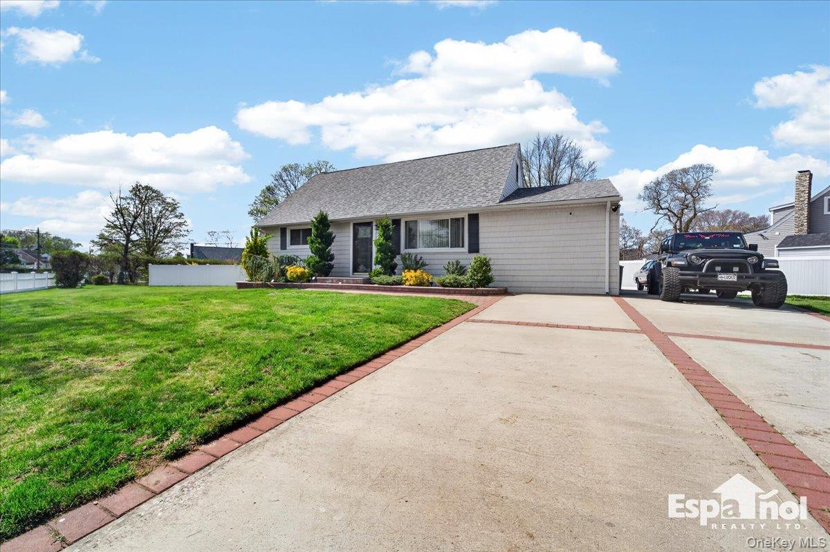 Single Family Ronald  Suffolk County, NY 11701, MLS-990542-2