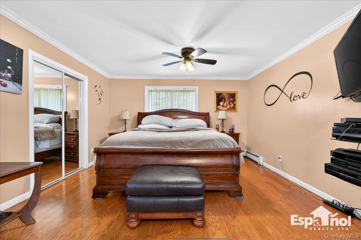 Single Family Ronald  Suffolk County, NY 11701, MLS-990542-27