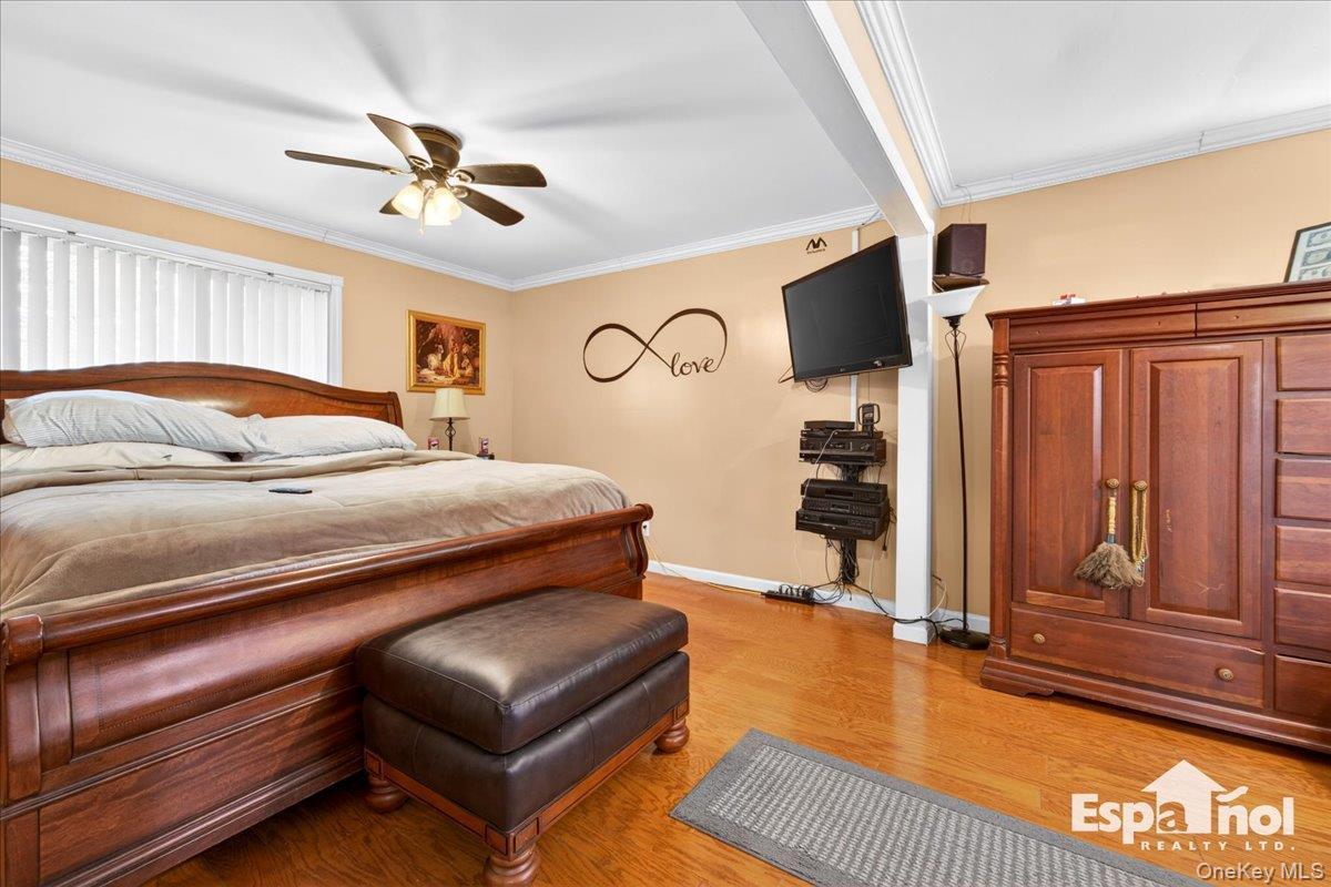 Single Family Ronald  Suffolk County, NY 11701, MLS-990542-28