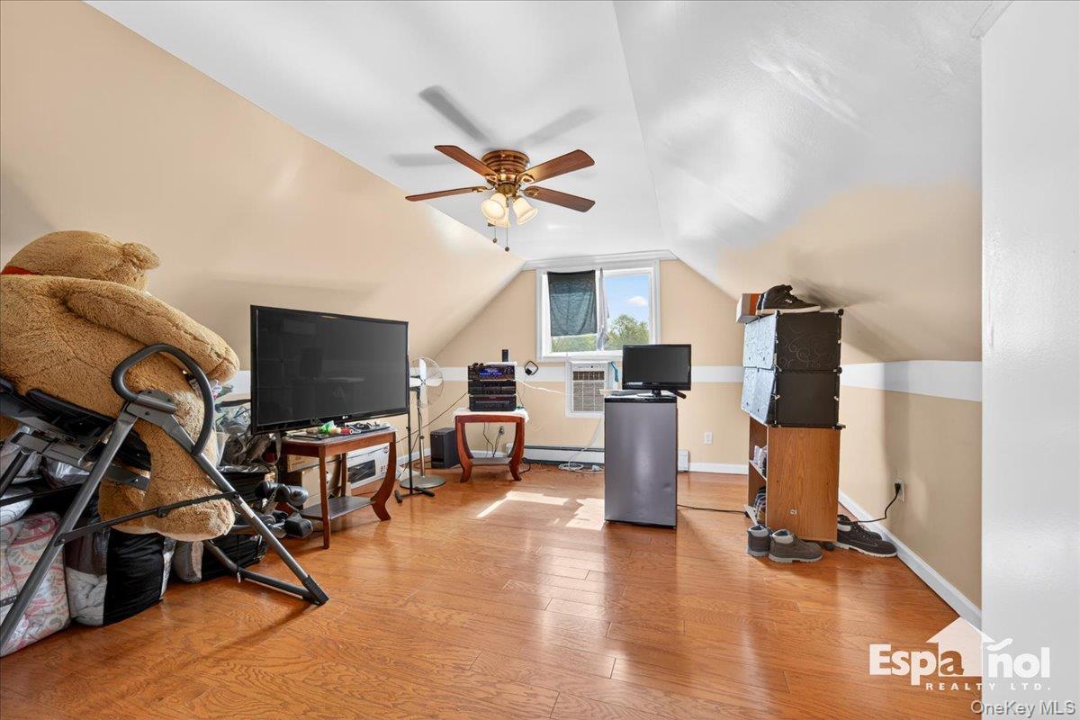 Single Family Ronald  Suffolk County, NY 11701, MLS-990542-34