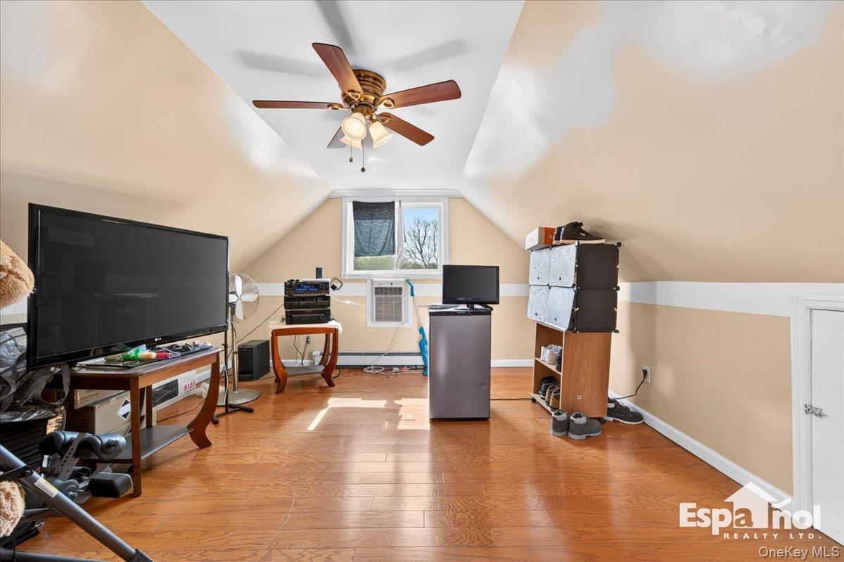 Single Family Ronald  Suffolk County, NY 11701, MLS-990542-35