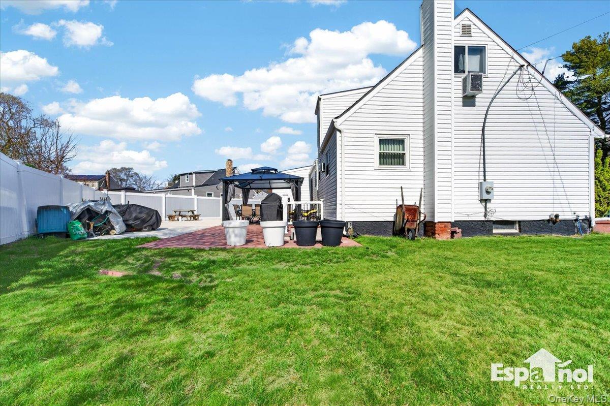 Single Family Ronald  Suffolk County, NY 11701, MLS-990542-45