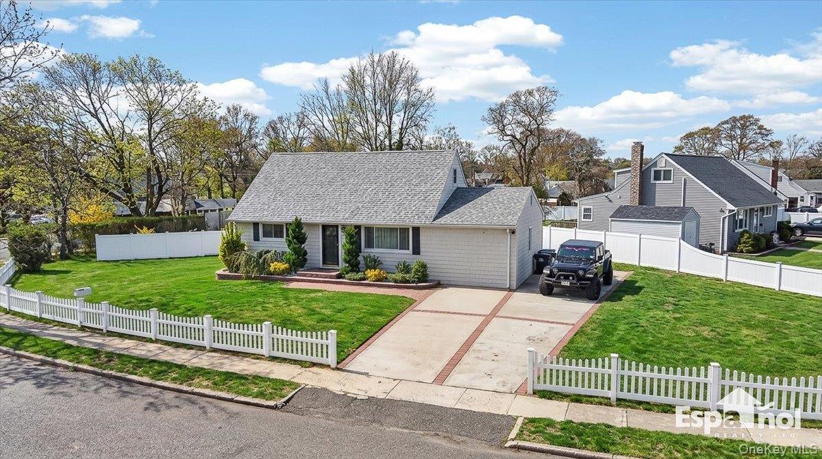 Single Family Ronald  Suffolk County, NY 11701, MLS-990542-49