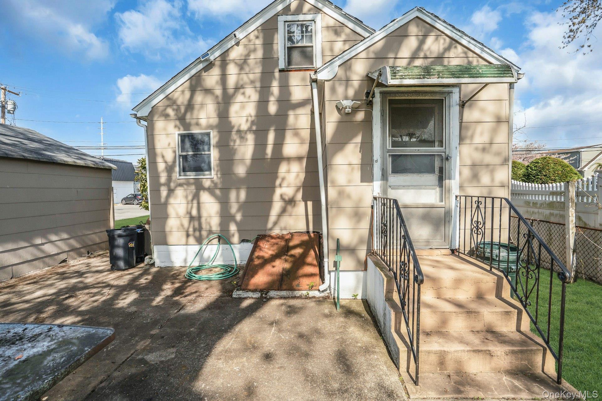 Single Family 4th  Suffolk County, NY 11757, MLS-990549-14