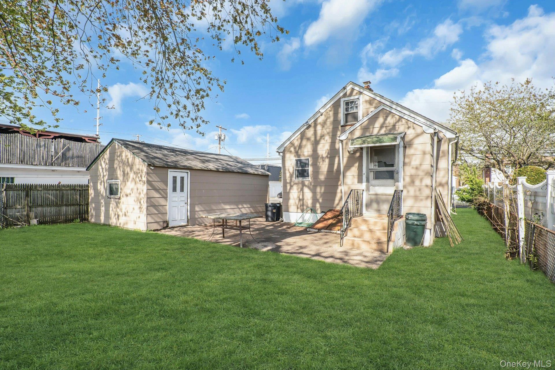 Single Family 4th  Suffolk County, NY 11757, MLS-990549-17