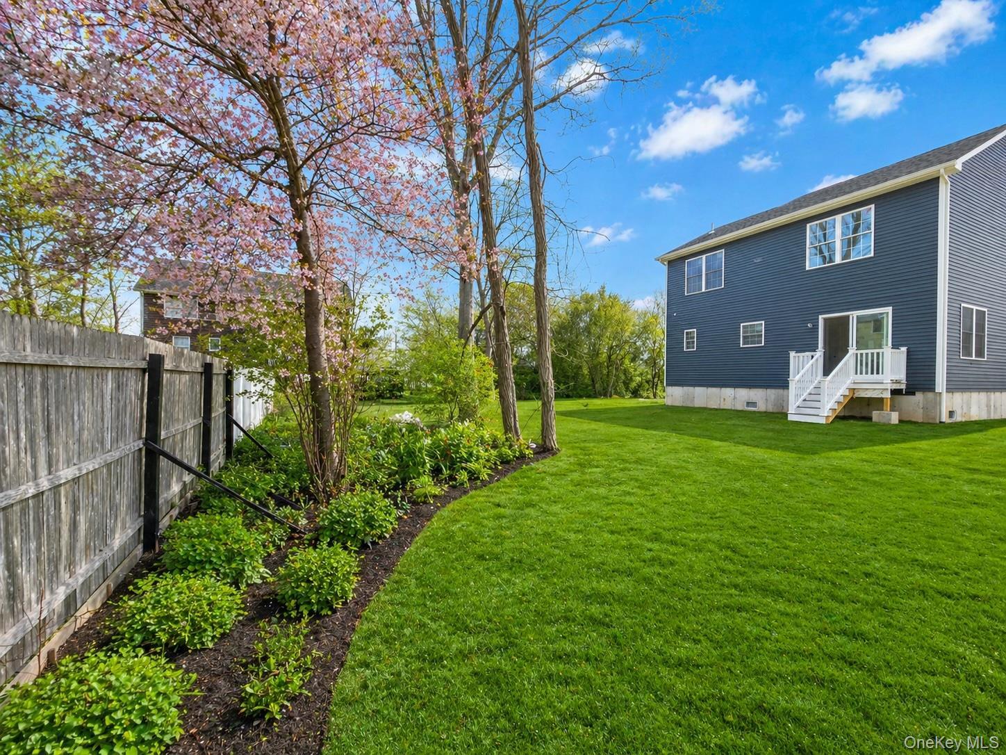 Single Family Edgewater  Suffolk County, NY 11951, MLS-990557-4