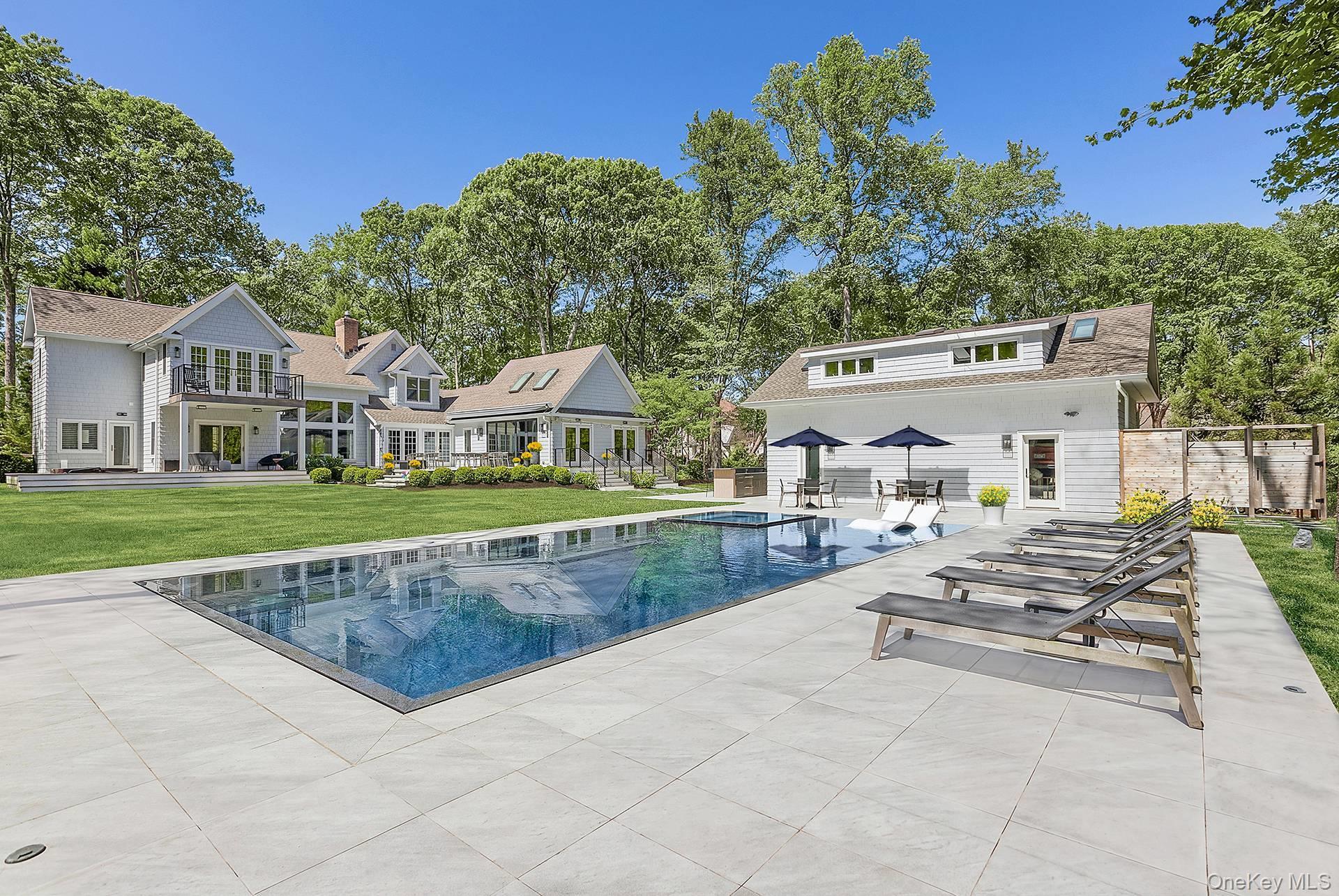 Single Family Fox Crossing Suffolk County, NY 11963, MLS-990599-7