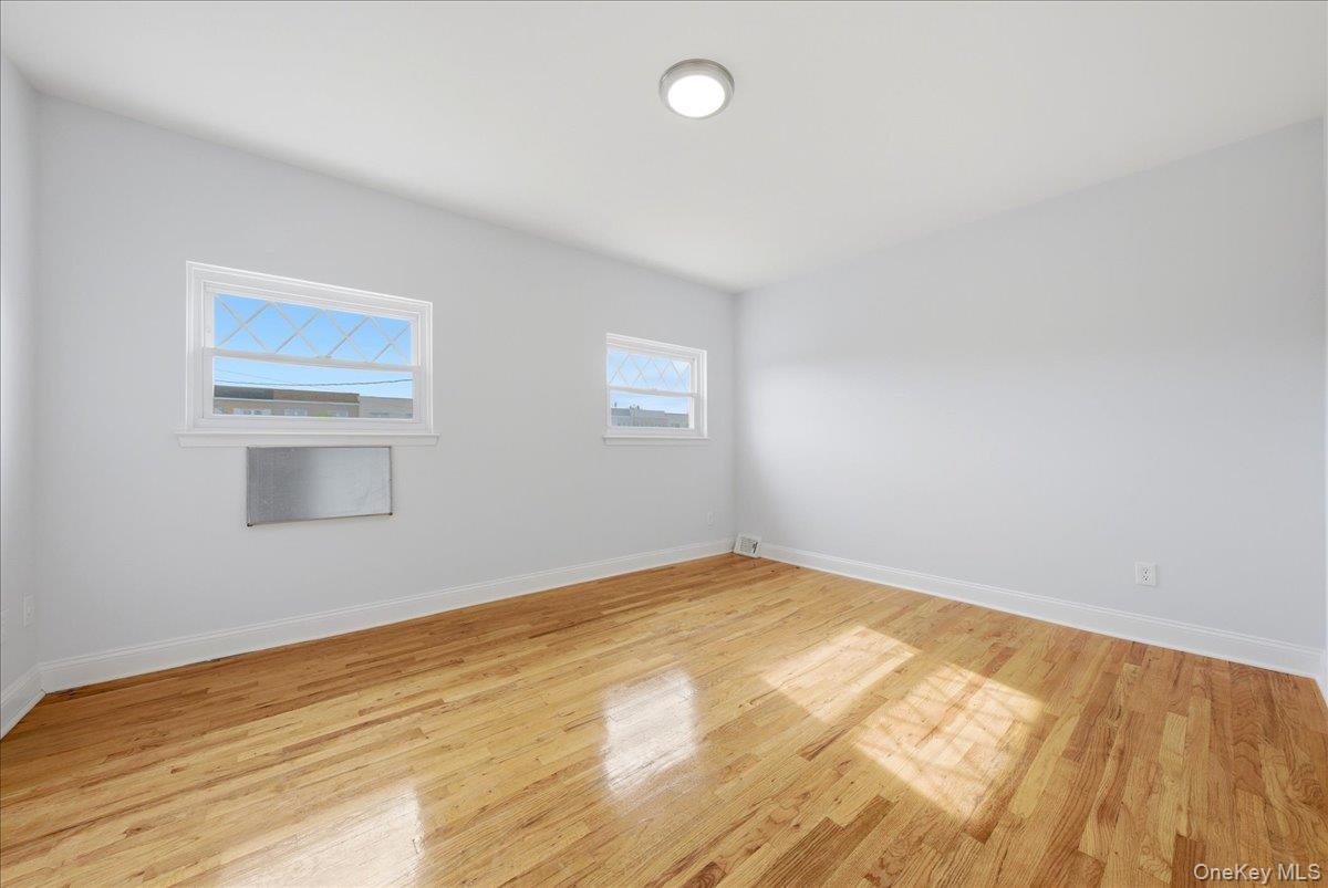 Single Family Balcom  Bronx, NY 10465, MLS-990664-17