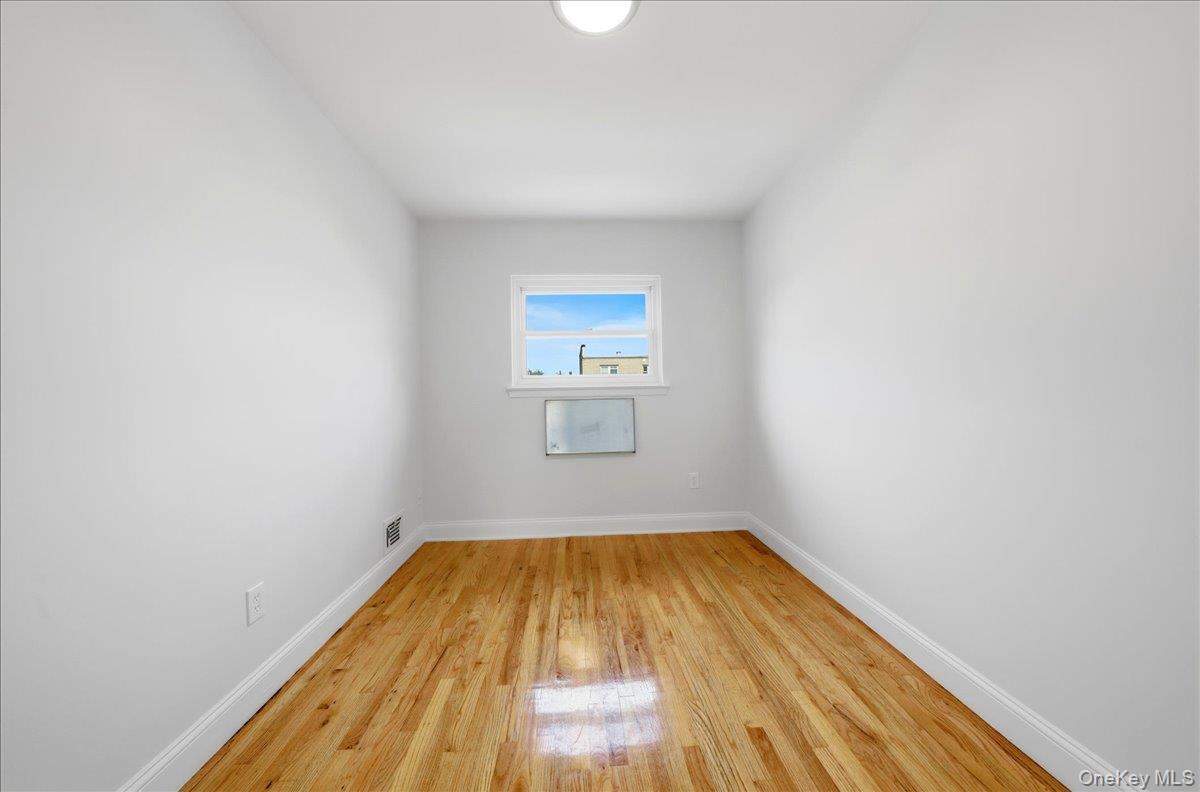 Single Family Balcom  Bronx, NY 10465, MLS-990664-19