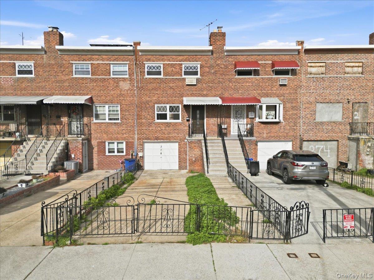 Single Family Balcom  Bronx, NY 10465, MLS-990664-2