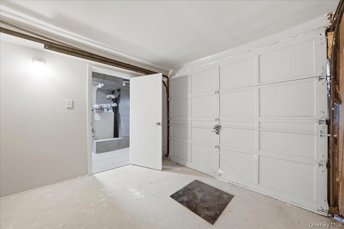 Single Family Balcom  Bronx, NY 10465, MLS-990664-24