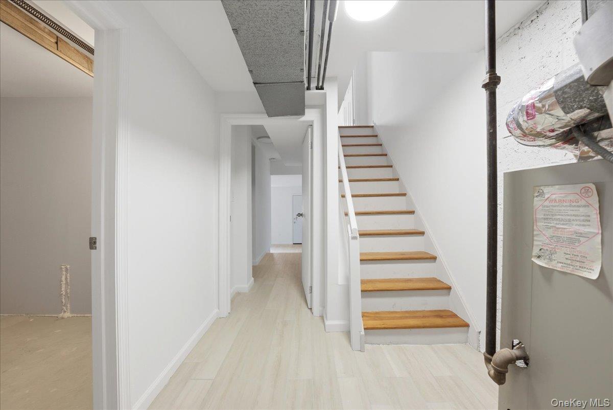 Single Family Balcom  Bronx, NY 10465, MLS-990664-26