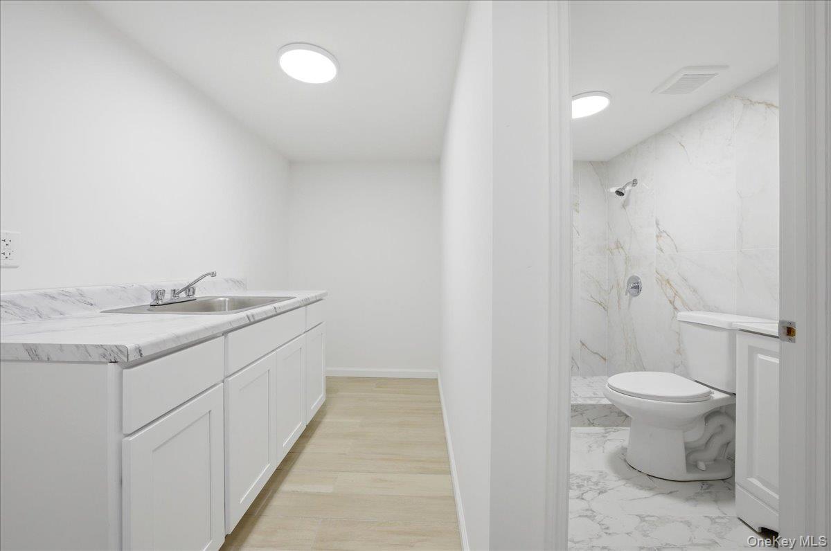 Single Family Balcom  Bronx, NY 10465, MLS-990664-27