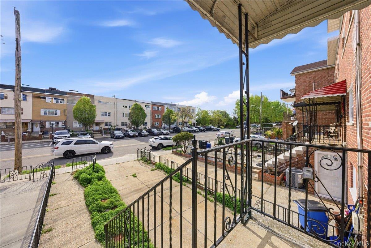 Single Family Balcom  Bronx, NY 10465, MLS-990664-33