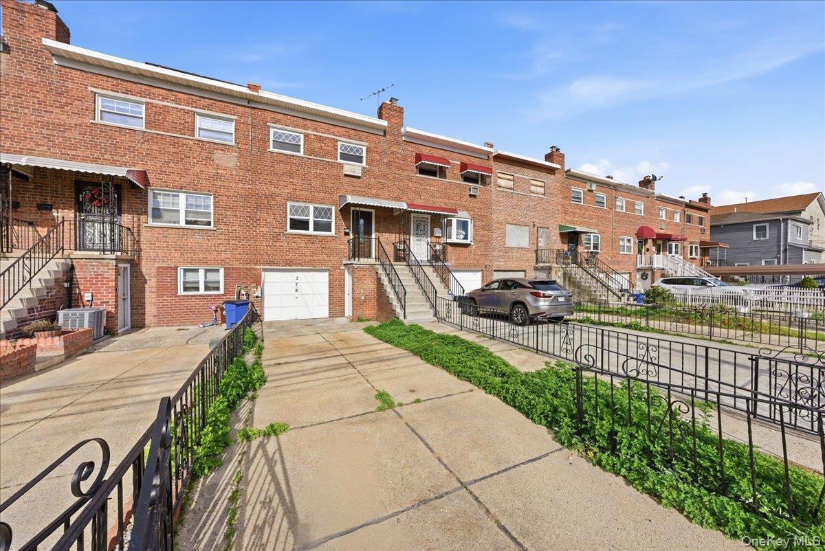 Single Family Balcom  Bronx, NY 10465, MLS-990664-35