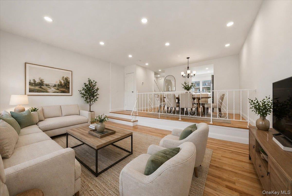 Single Family Balcom  Bronx, NY 10465, MLS-990664-36