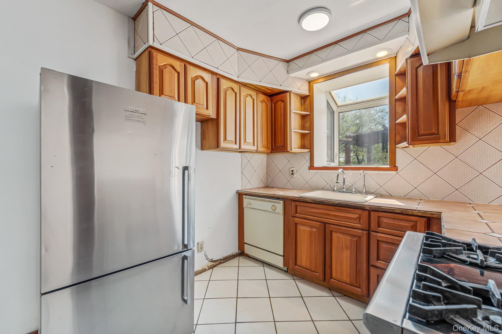 Single Family 33rd Queens, NY 11361, MLS-990668-12