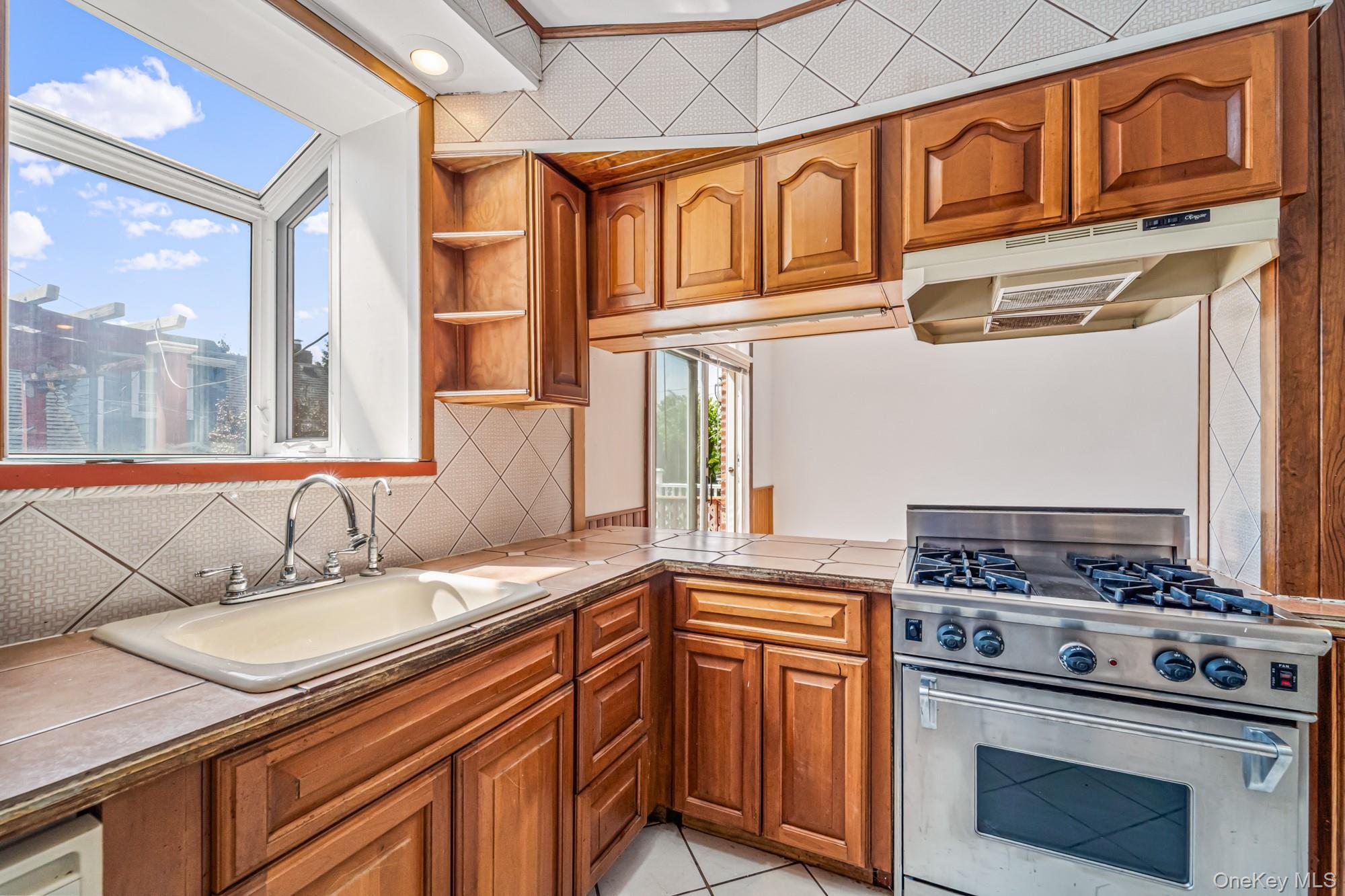 Single Family 33rd Queens, NY 11361, MLS-990668-13
