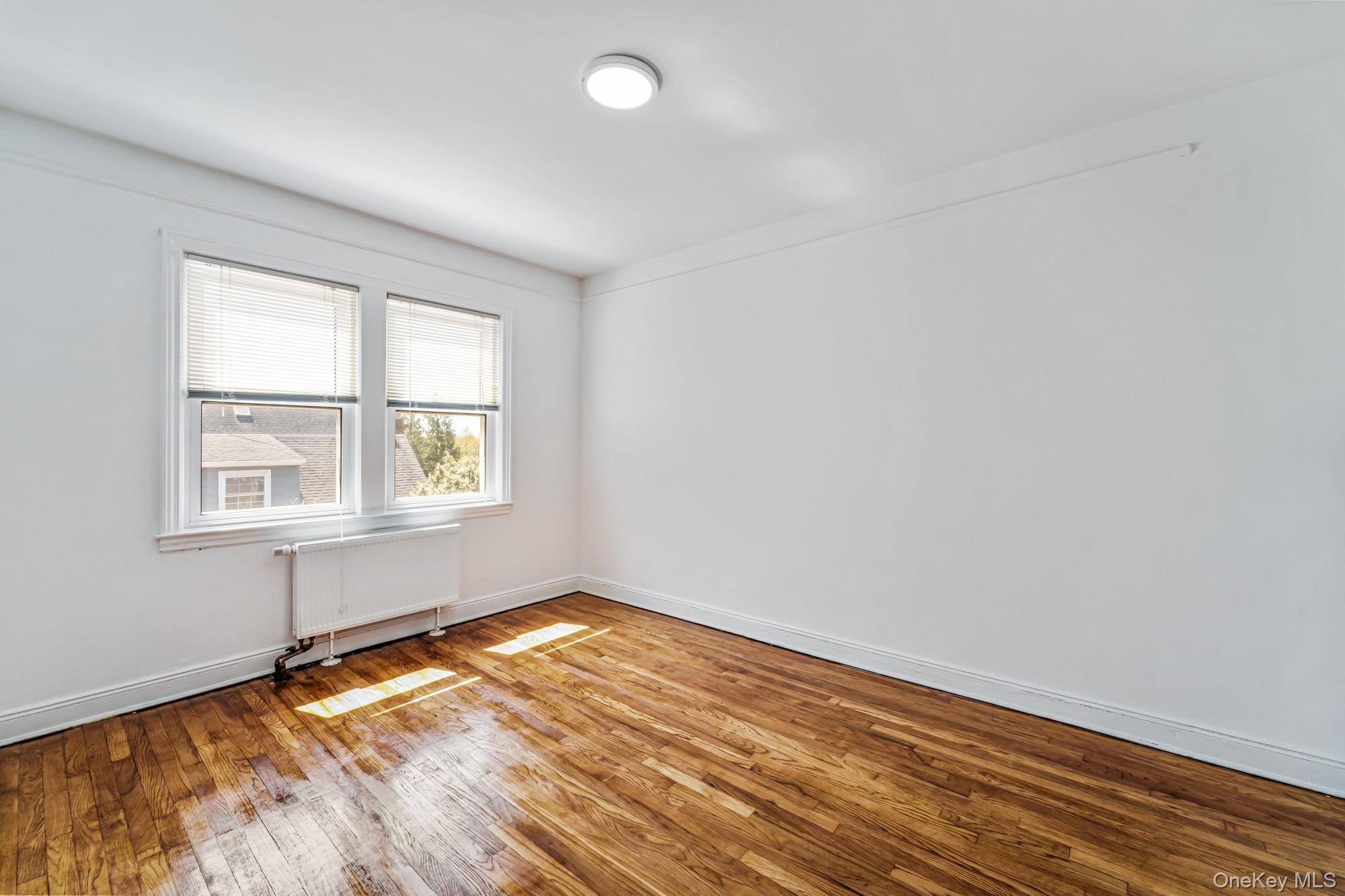 Single Family 33rd Queens, NY 11361, MLS-990668-19