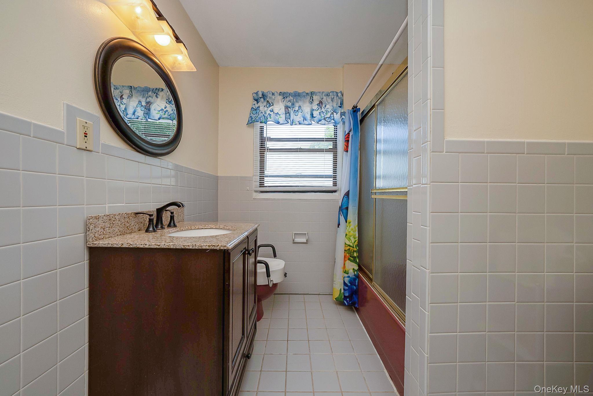 Single Family Continental  Nassau County, NY 11542, MLS-990685-12