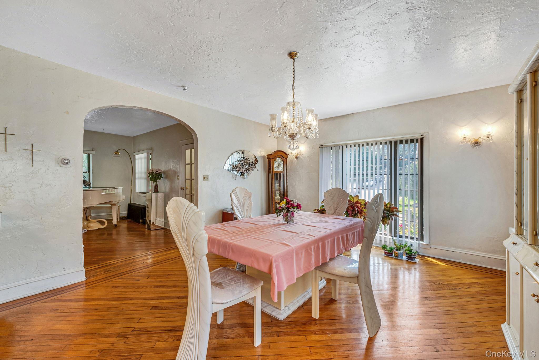 Single Family Continental  Nassau County, NY 11542, MLS-990685-18