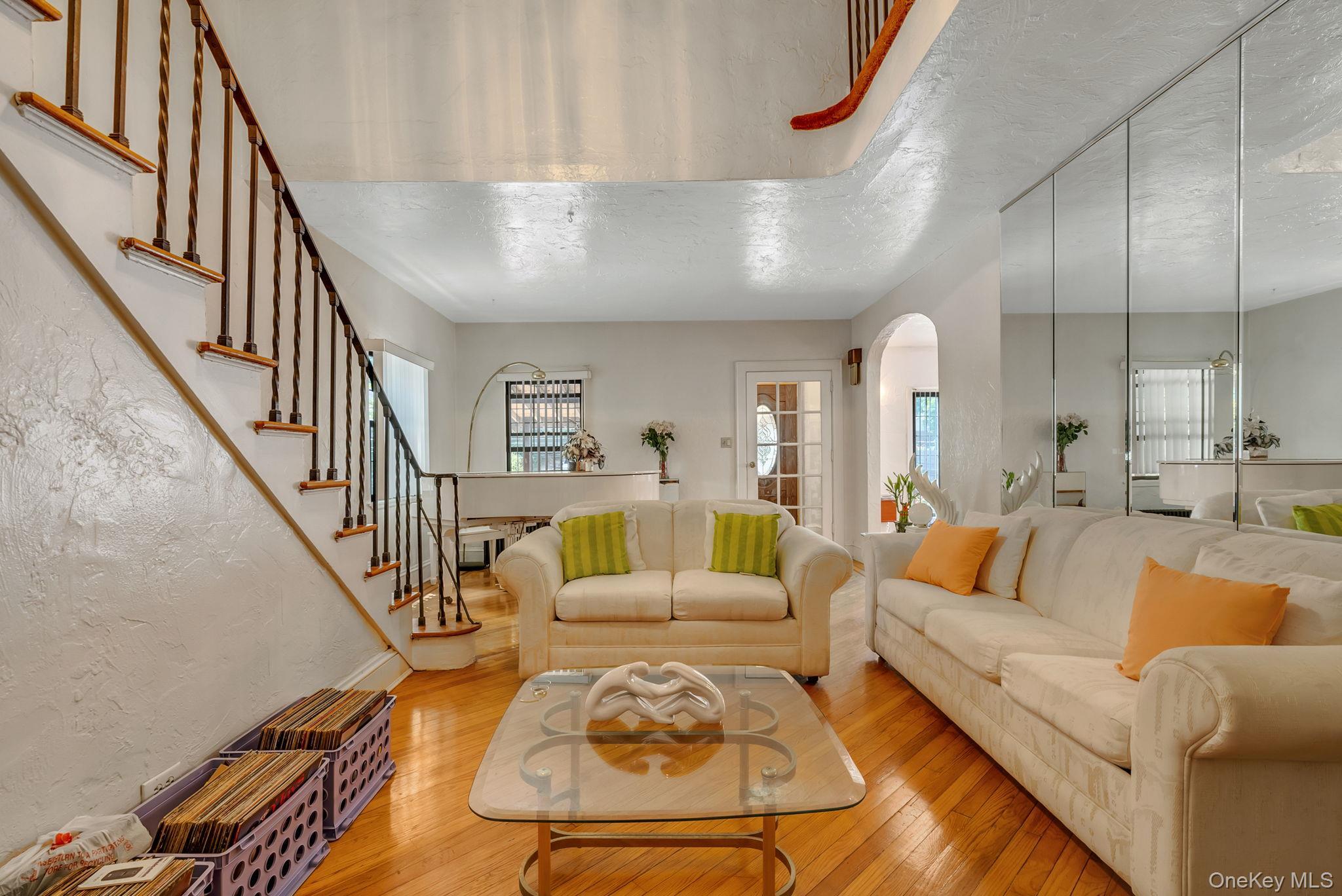 Single Family Continental  Nassau County, NY 11542, MLS-990685-8