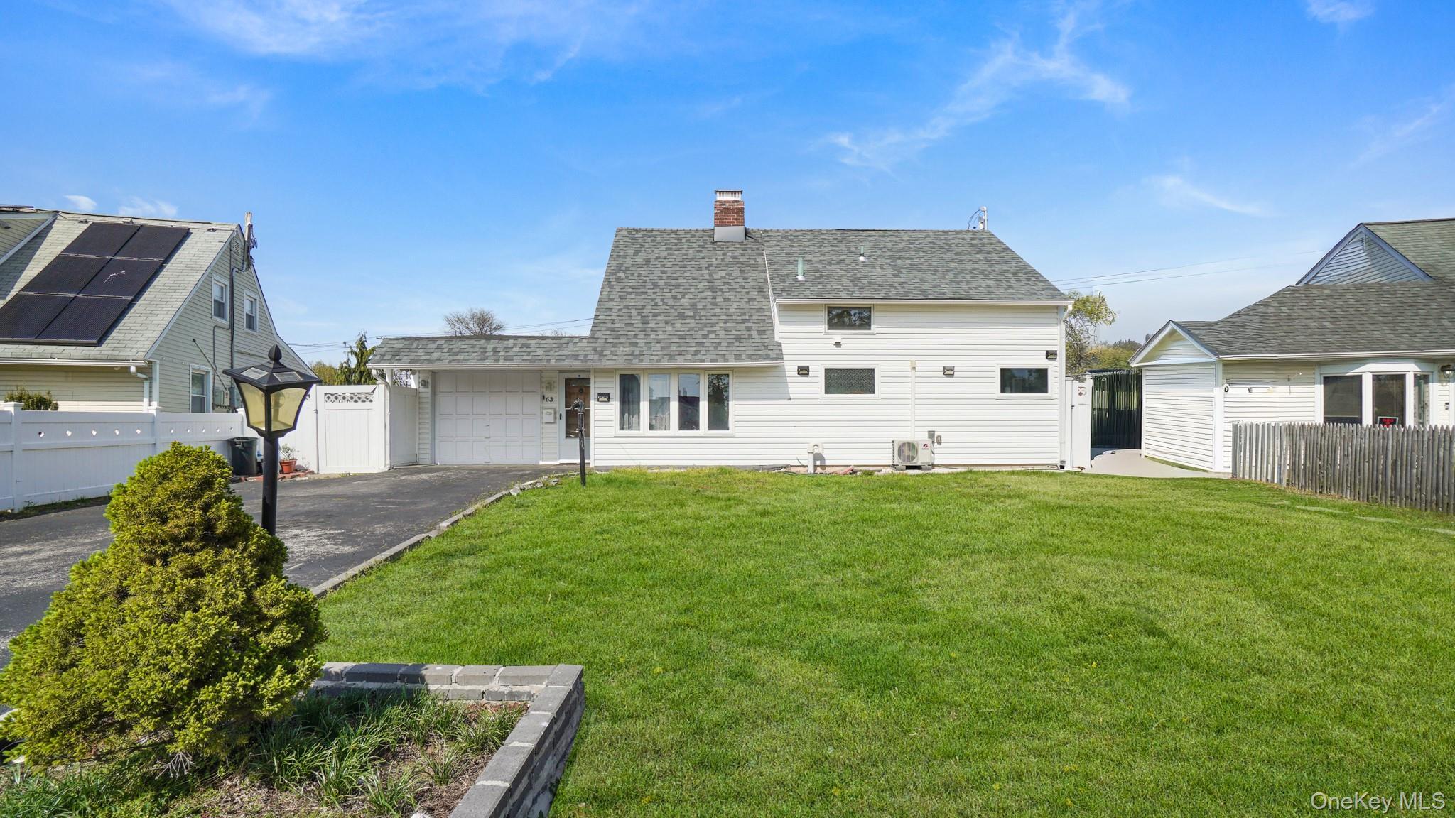 Single Family Blacksmith  Nassau County, NY 11756, MLS-990743-4