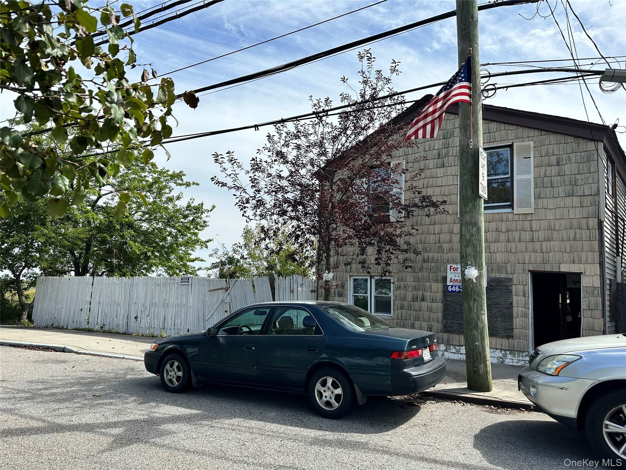Single Family Cross Bay  Queens, NY 11693, MLS-990756-21
