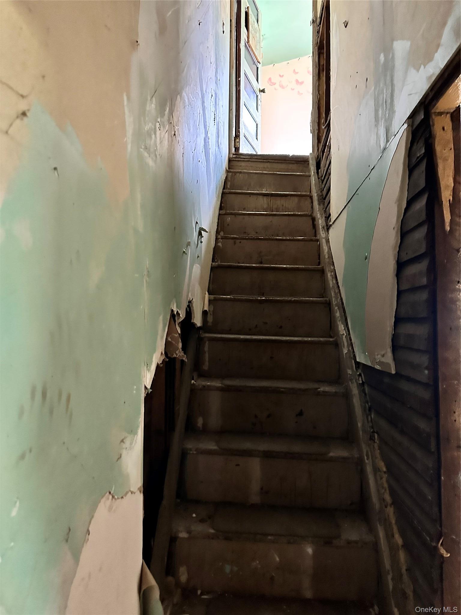 Single Family Cross Bay  Queens, NY 11693, MLS-990756-6