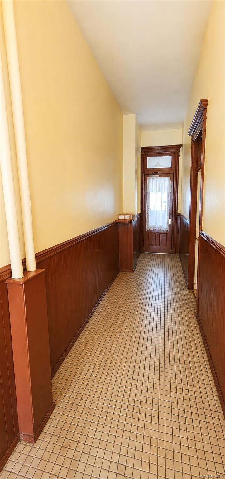 Single Family Arnold Avenue Queens, NY 11378, MLS-990773-17