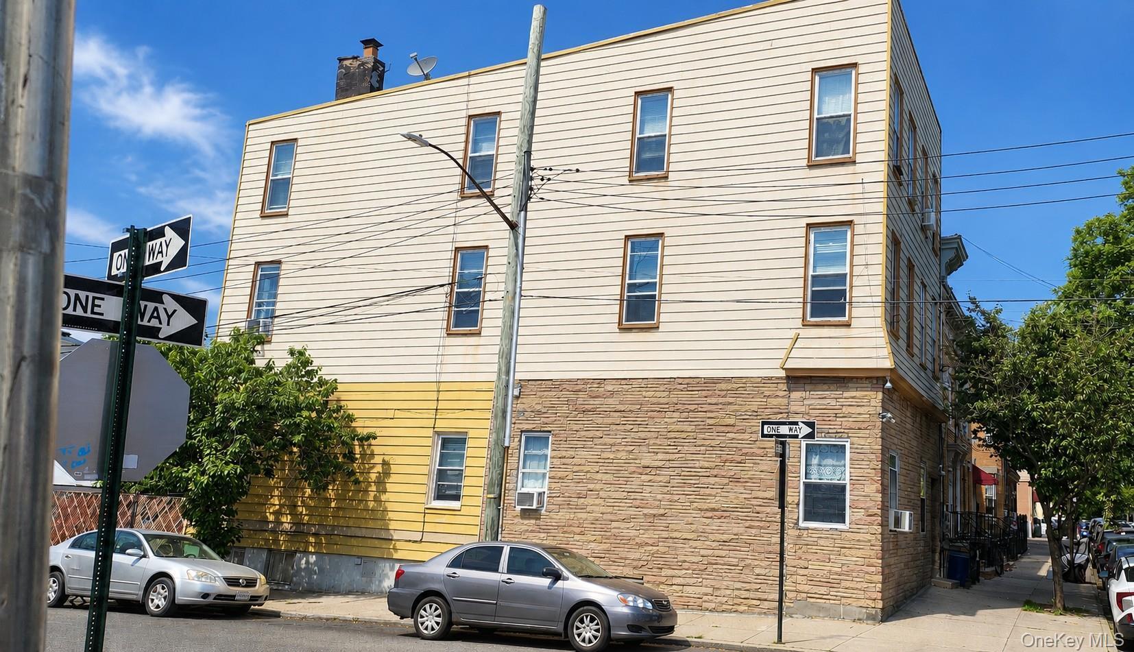 Single Family Arnold Avenue Queens, NY 11378, MLS-990773-2