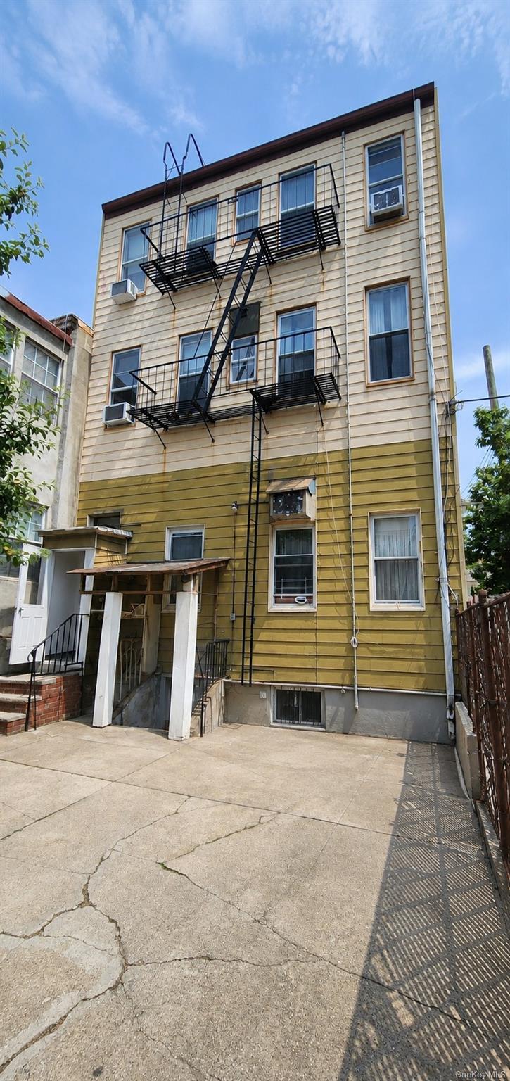 Single Family Arnold Avenue Queens, NY 11378, MLS-990773-5
