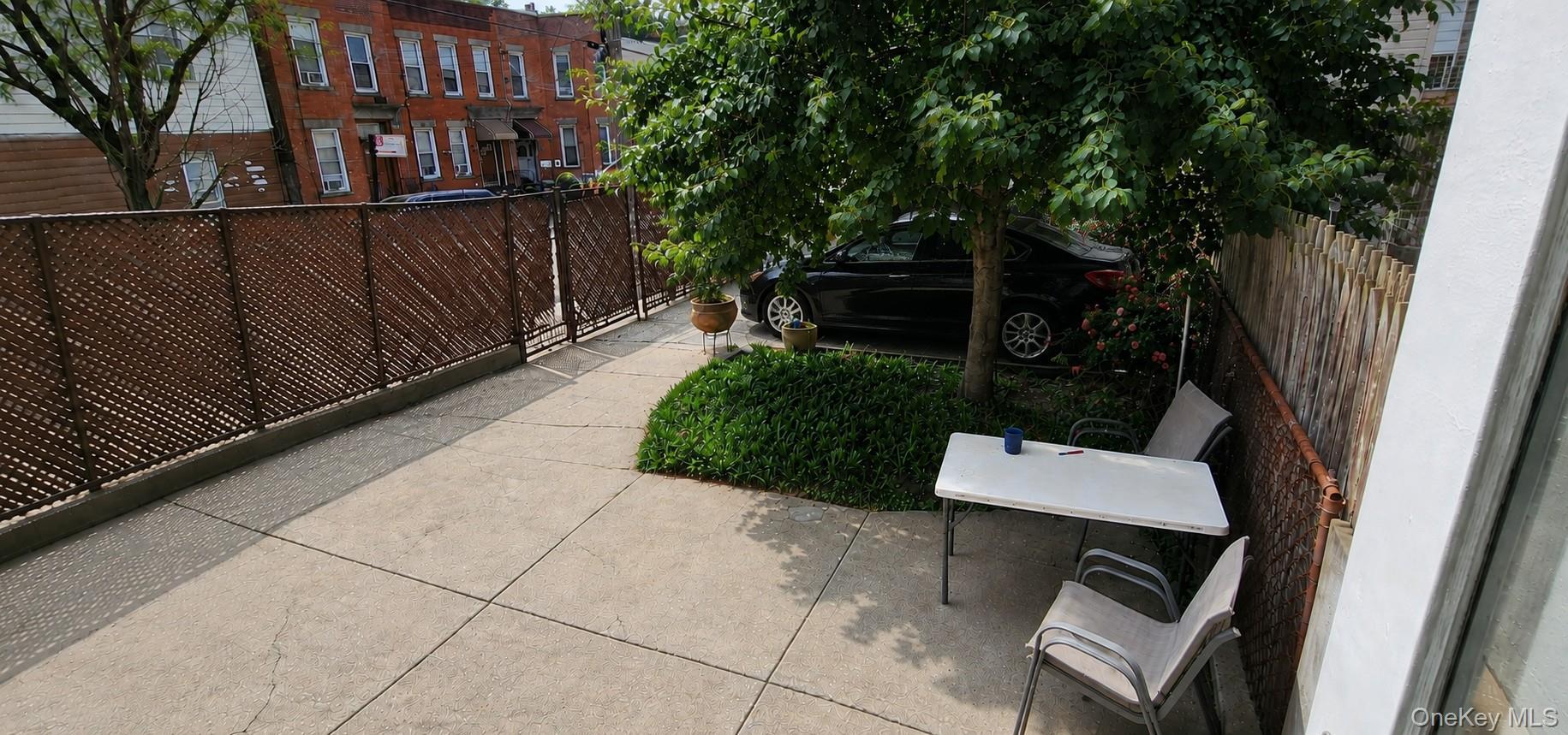 Single Family Arnold Avenue Queens, NY 11378, MLS-990773-7