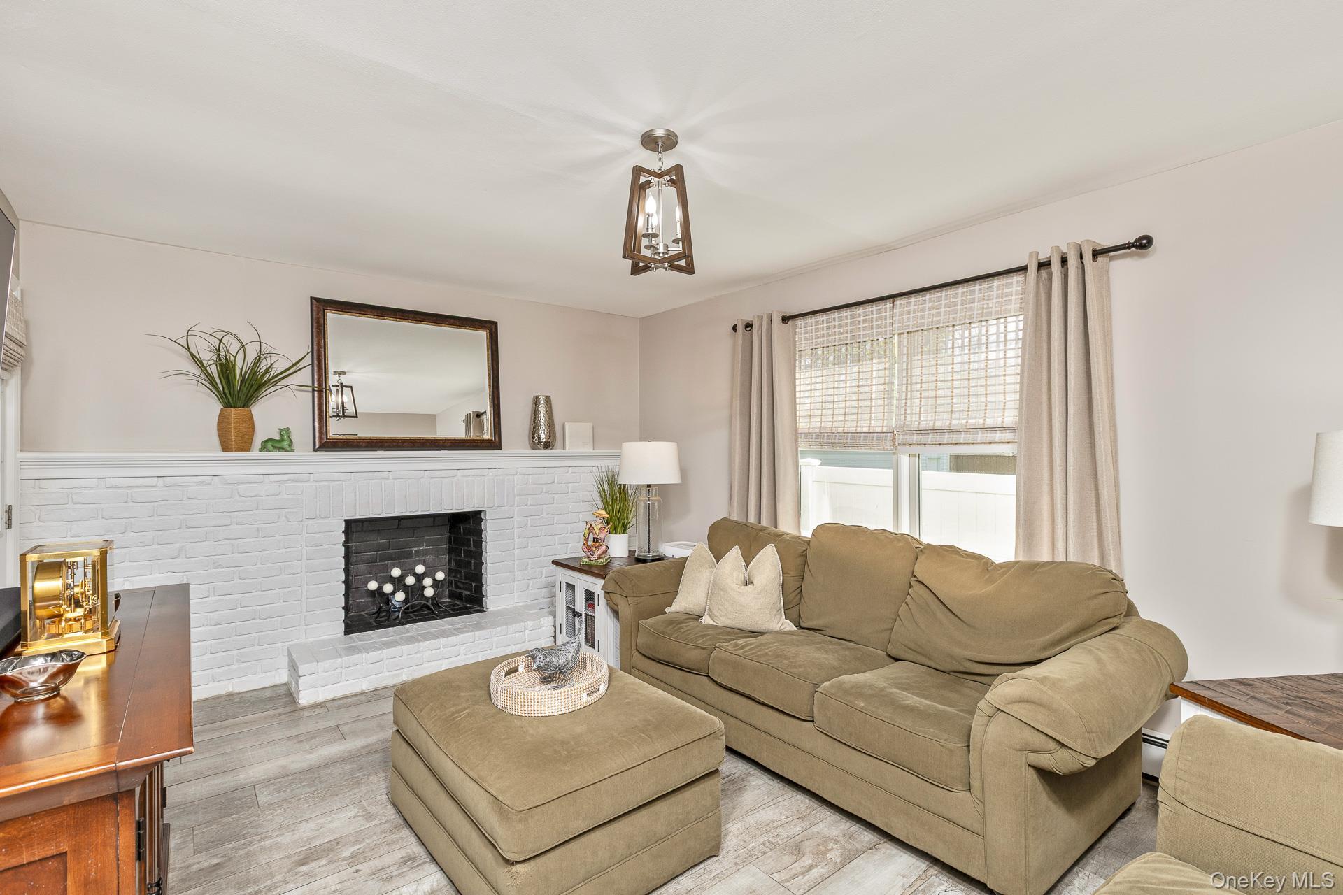 Single Family Regina  Suffolk County, NY 11746, MLS-990783-11