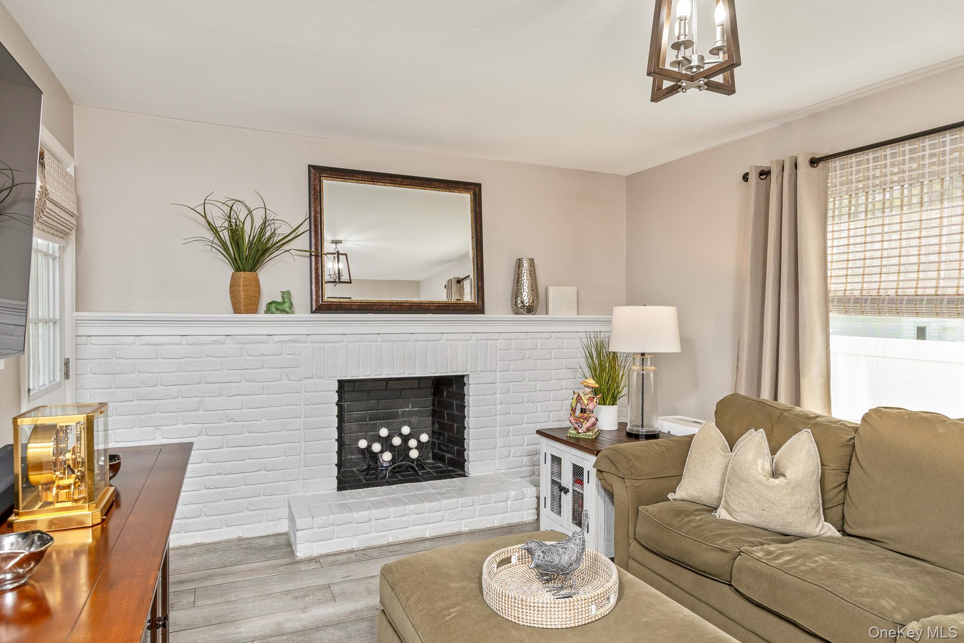 Single Family Regina  Suffolk County, NY 11746, MLS-990783-12