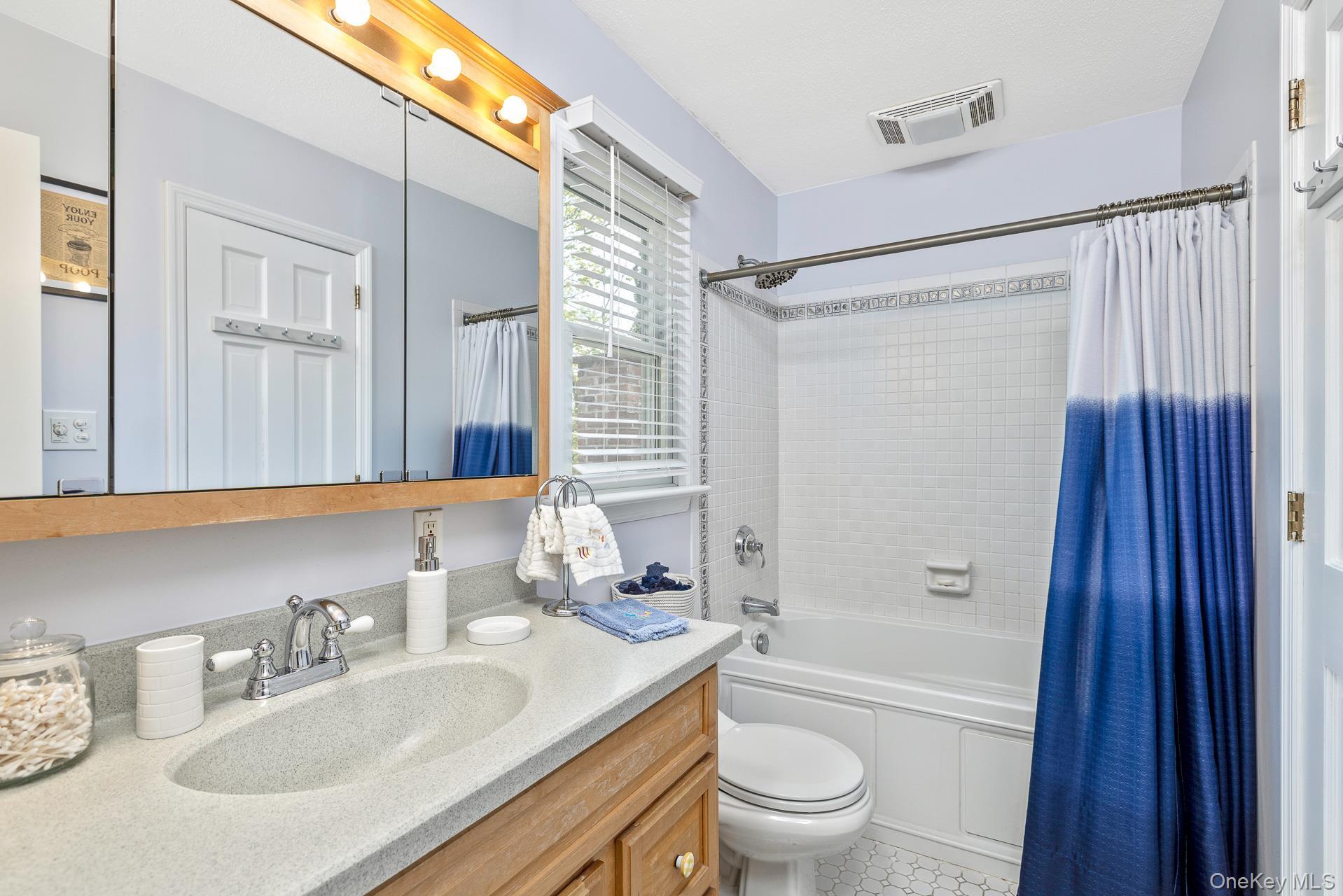 Single Family Regina  Suffolk County, NY 11746, MLS-990783-18