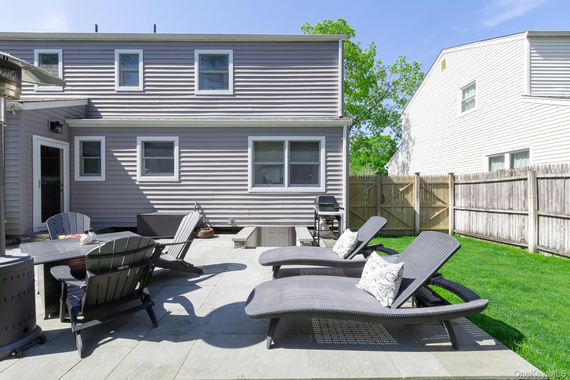Single Family Regina  Suffolk County, NY 11746, MLS-990783-27