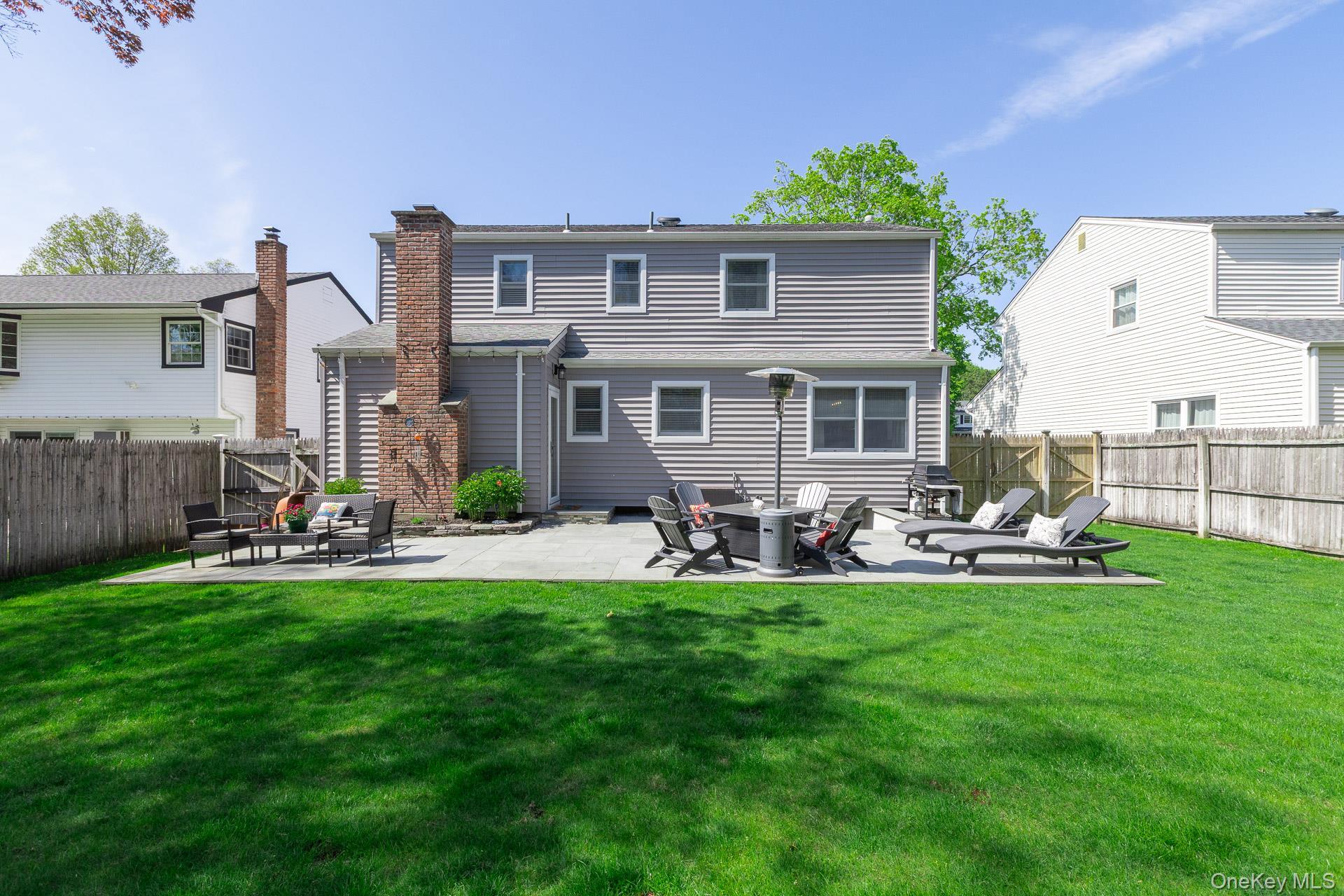 Single Family Regina  Suffolk County, NY 11746, MLS-990783-29