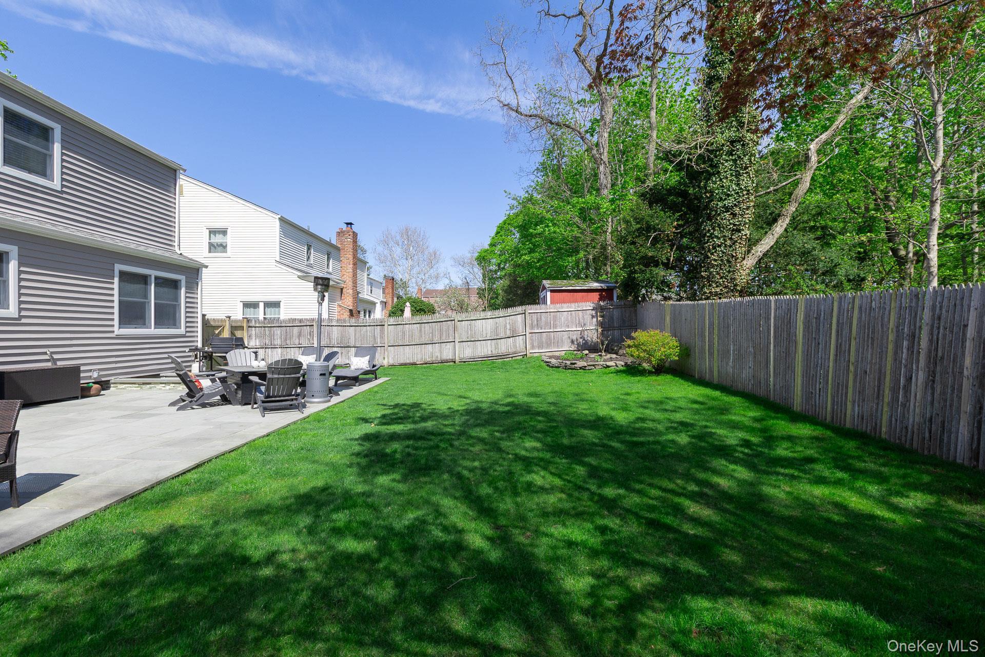 Single Family Regina  Suffolk County, NY 11746, MLS-990783-30