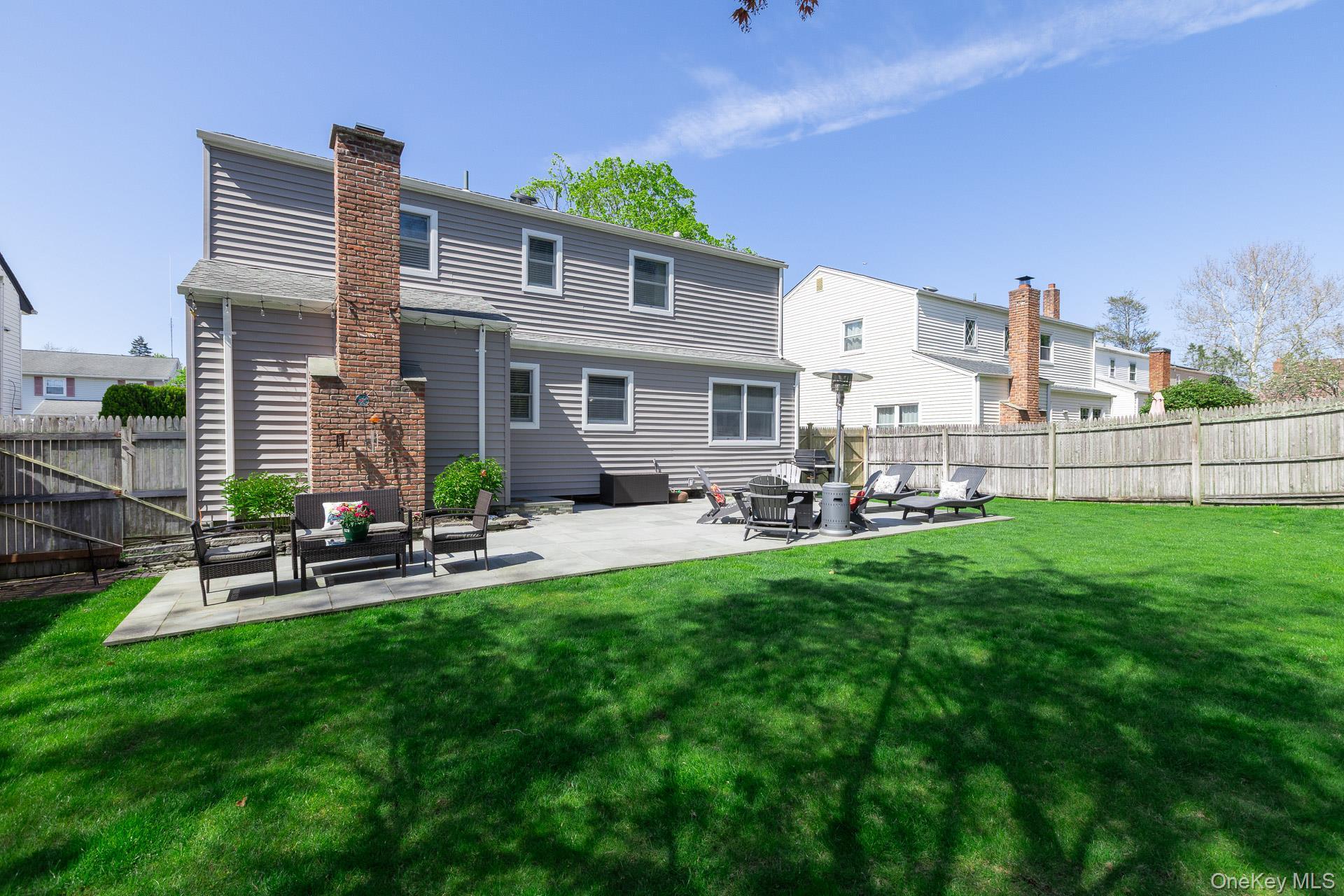 Single Family Regina  Suffolk County, NY 11746, MLS-990783-31