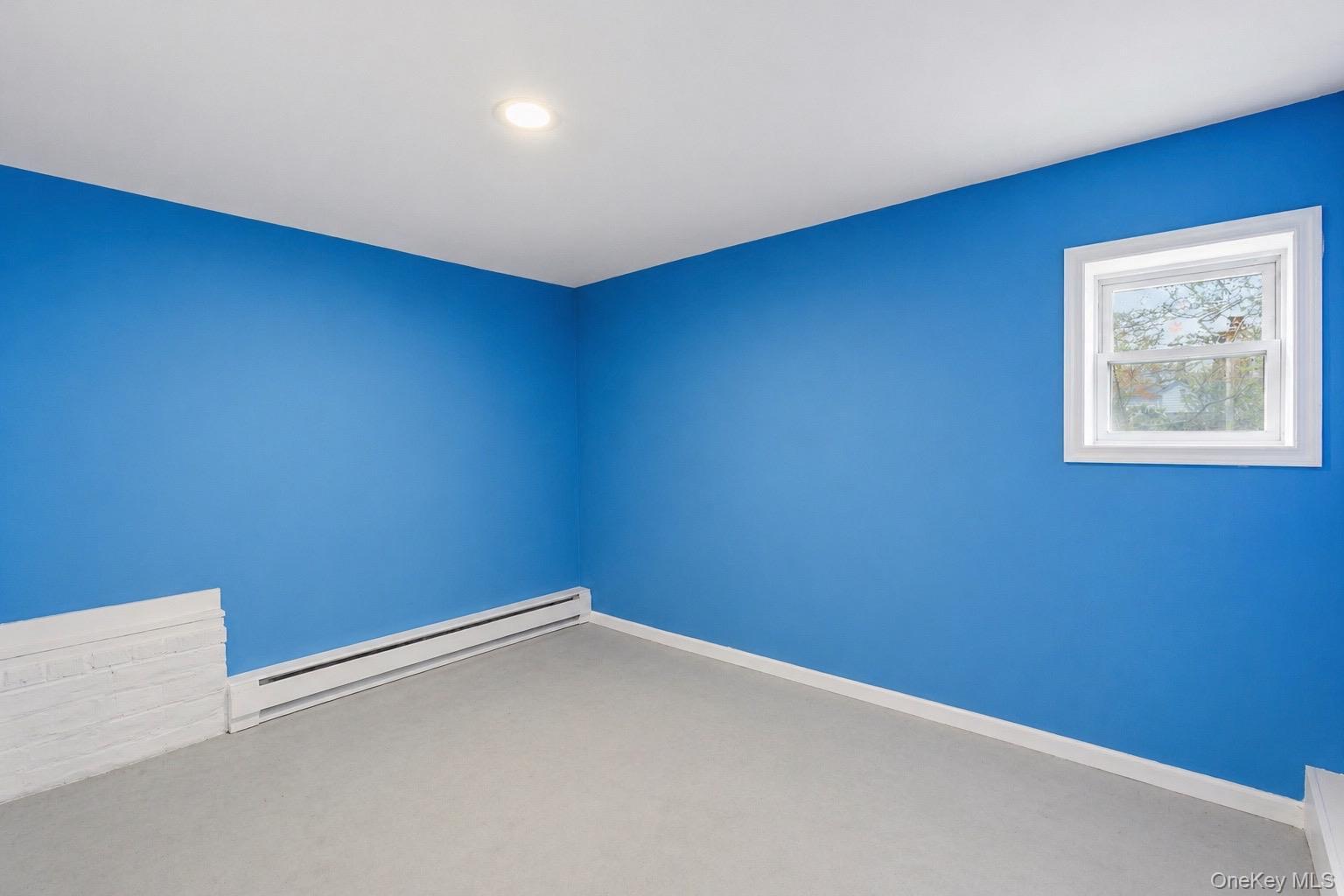 Single Family Parkwood Drive  Suffolk County, NY 11967, MLS-990819-11