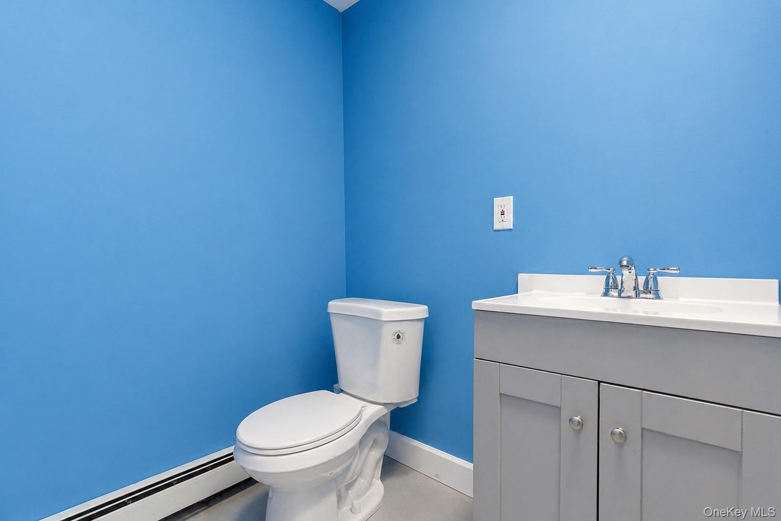 Single Family Parkwood Drive  Suffolk County, NY 11967, MLS-990819-14