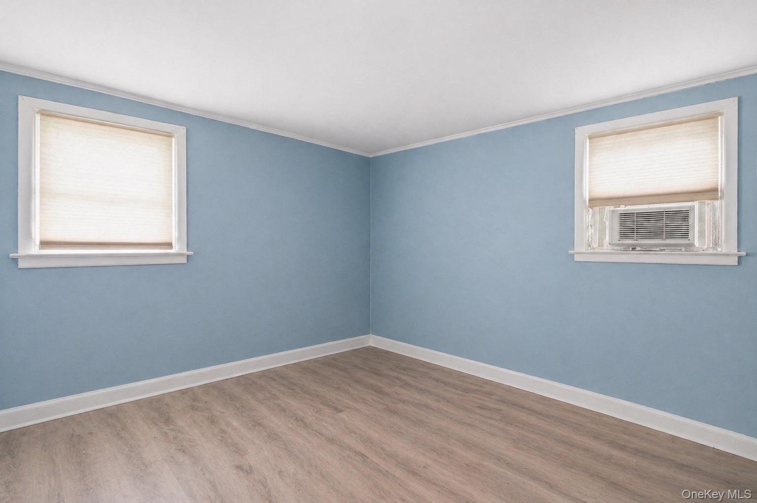 Single Family Parkwood Drive  Suffolk County, NY 11967, MLS-990819-16