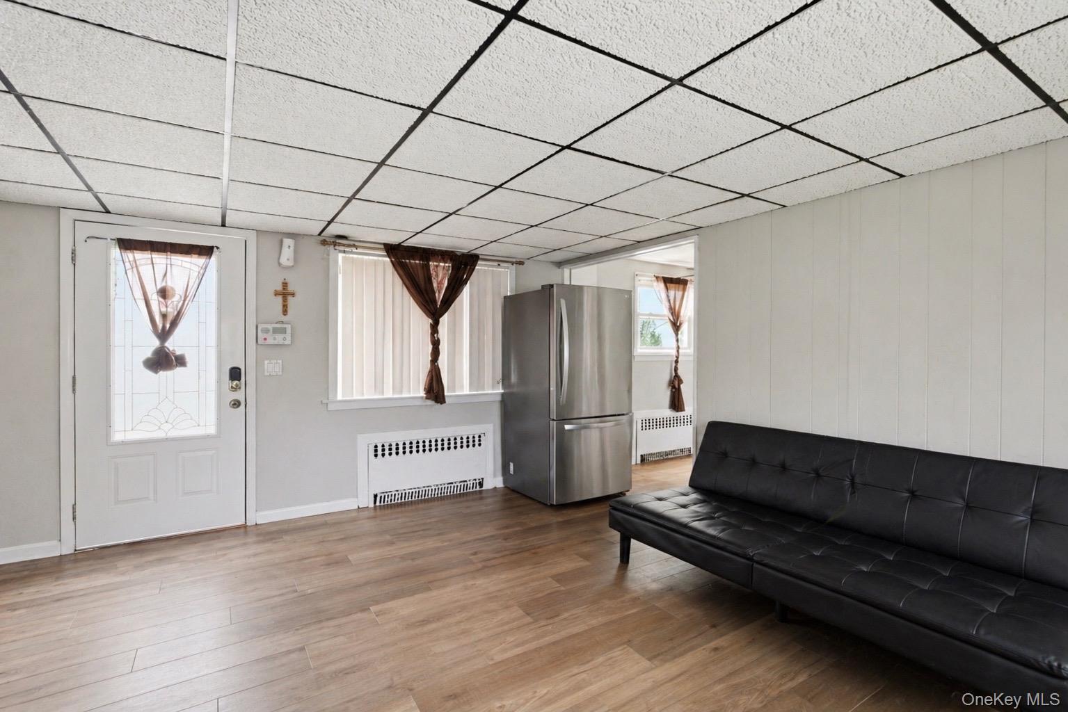 Single Family Parkwood Drive  Suffolk County, NY 11967, MLS-990819-2