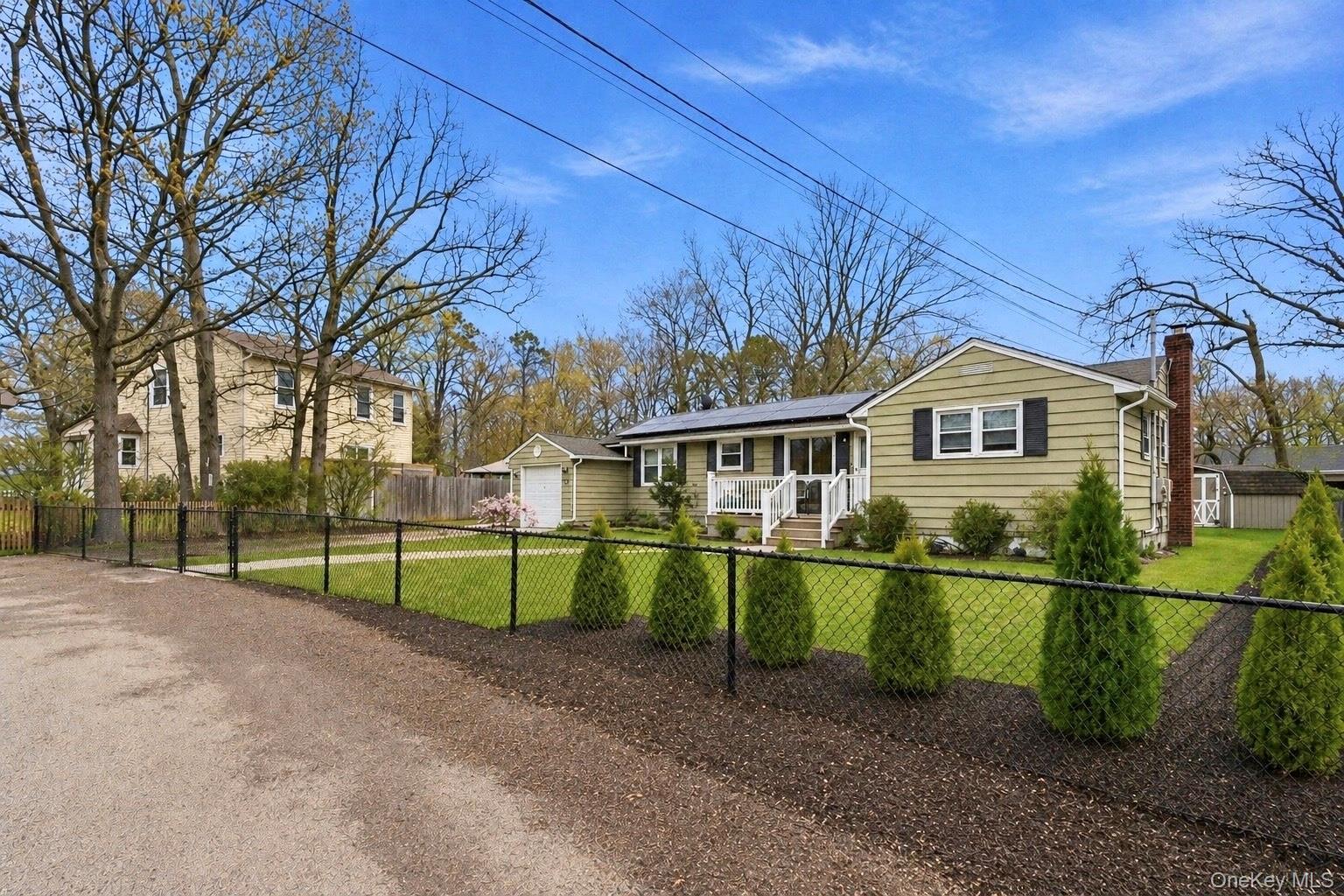 Single Family Parkwood Drive  Suffolk County, NY 11967, MLS-990819-26