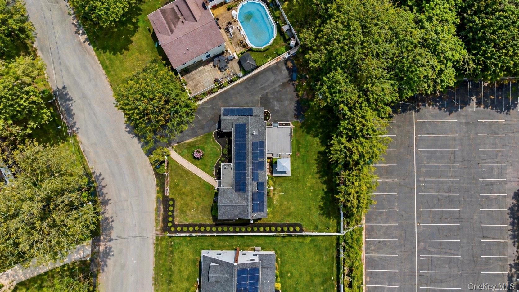 Single Family Parkwood Drive  Suffolk County, NY 11967, MLS-990819-28