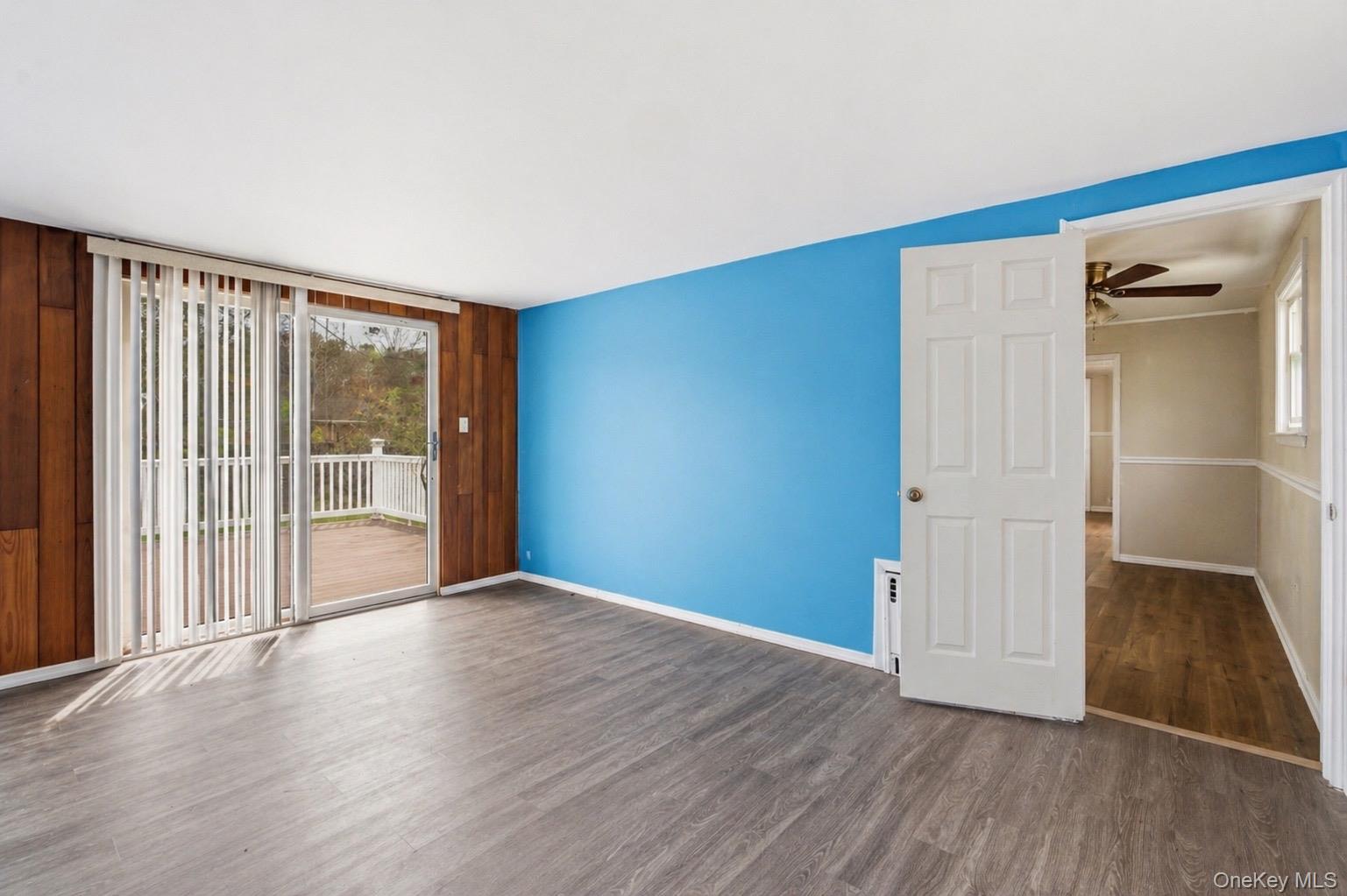 Single Family Parkwood Drive  Suffolk County, NY 11967, MLS-990819-6