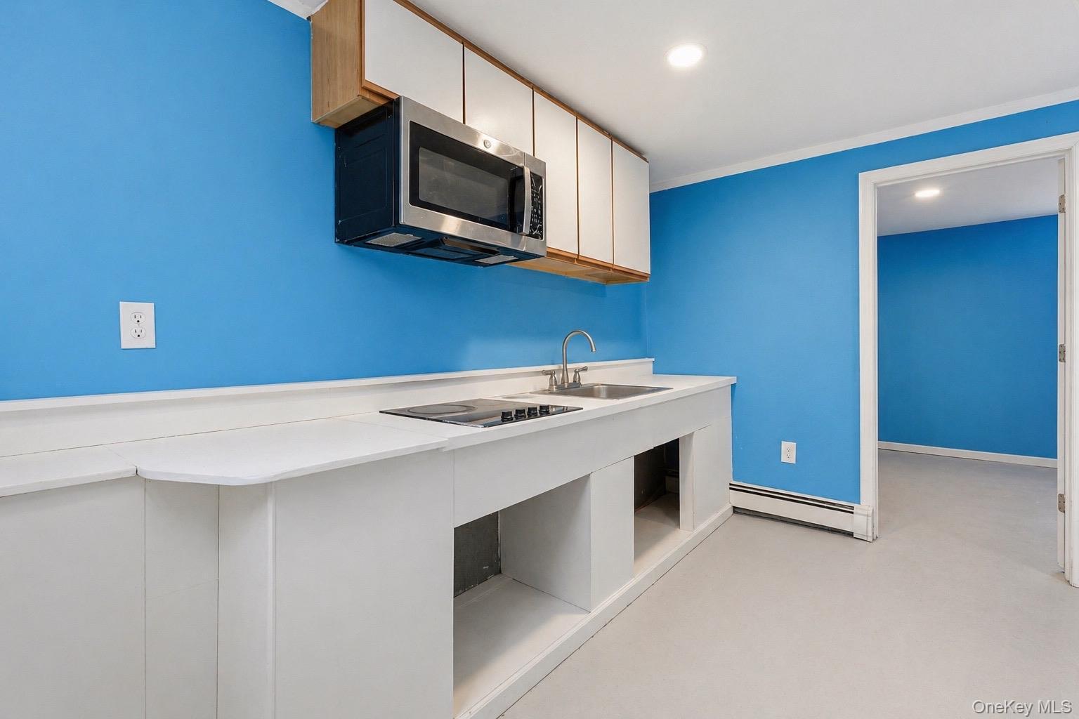 Single Family Parkwood Drive  Suffolk County, NY 11967, MLS-990819-8