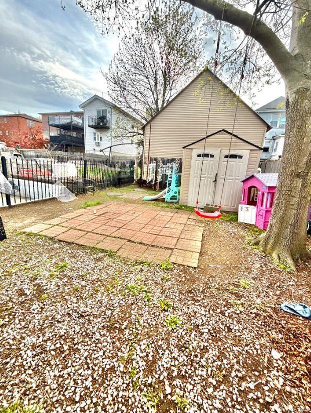 Single Family Hering  Bronx, NY 10469, MLS-990828-13